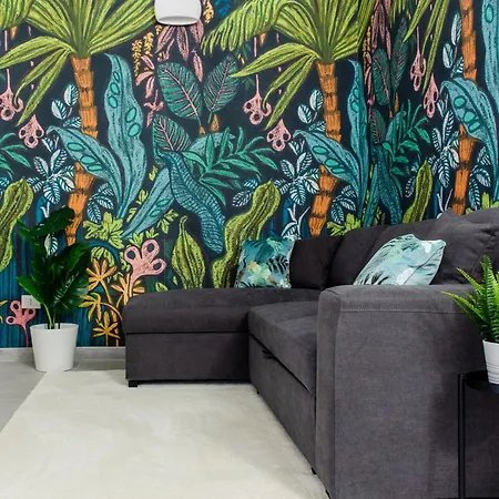 Апартаменты Tropical Boutique *